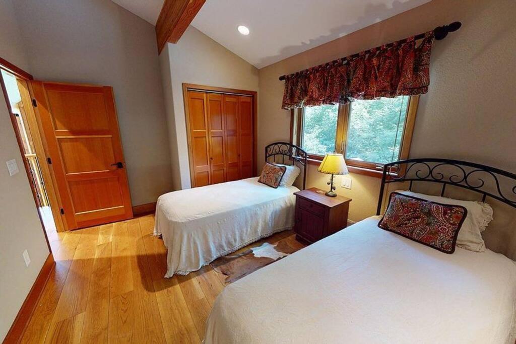 --Mountain Chalet Getaway With Breathtaking View Next To Tail Of Dragon-- Robbinsville Buitenkant foto